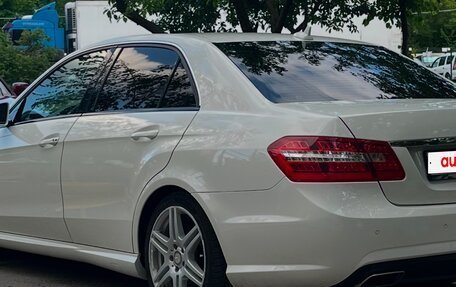 Mercedes-Benz E-Класс, 2011 год, 1 850 000 рублей, 3 фотография