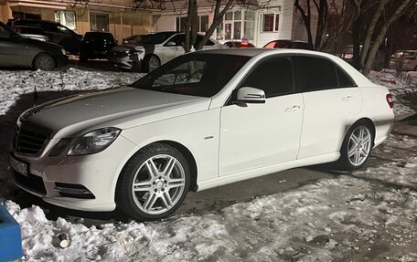 Mercedes-Benz E-Класс, 2011 год, 1 850 000 рублей, 6 фотография