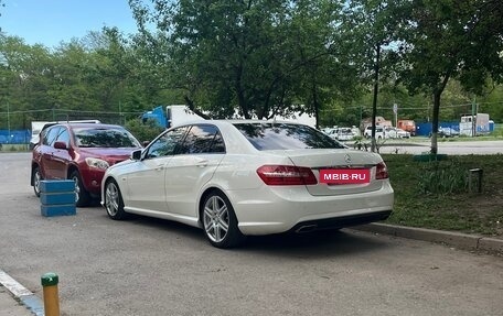 Mercedes-Benz E-Класс, 2011 год, 1 850 000 рублей, 4 фотография