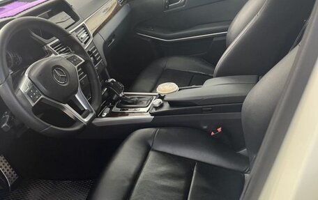 Mercedes-Benz E-Класс, 2011 год, 1 850 000 рублей, 15 фотография