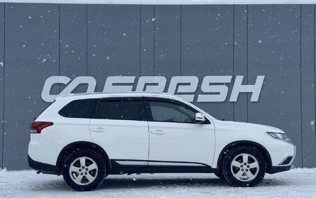 Mitsubishi Outlander III рестайлинг 3, 2017 год, 1 799 000 рублей, 5 фотография