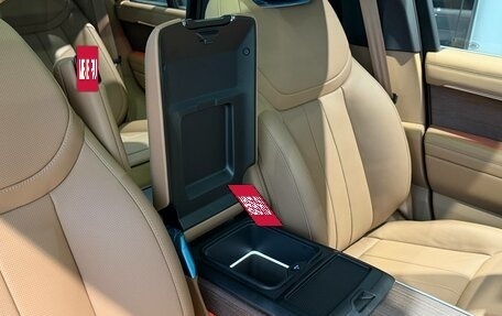 Land Rover Range Rover IV рестайлинг, 2025 год, 27 500 000 рублей, 19 фотография