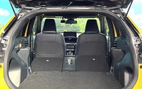 Toyota Yaris Cross, 2023 год, 1 450 000 рублей, 10 фотография