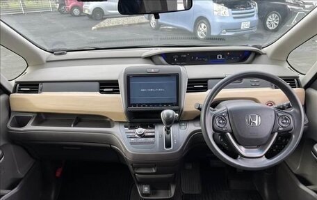 Honda Freed II, 2017 год, 1 190 000 рублей, 8 фотография