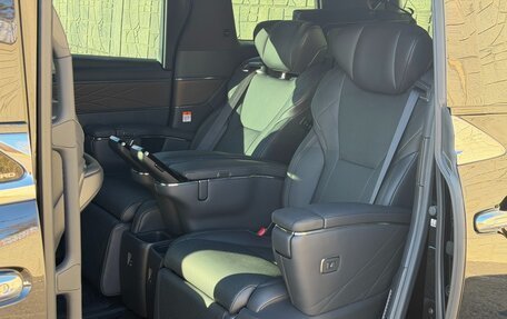 Toyota Alphard, 2025 год, 11 988 027 рублей, 12 фотография