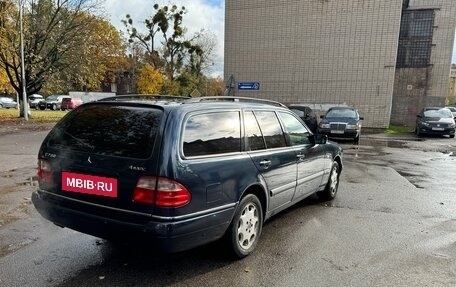 Mercedes-Benz E-Класс, 1997 год, 530 000 рублей, 4 фотография