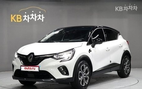 Renault Captur II, 2021 год, 1 650 000 рублей, 1 фотография