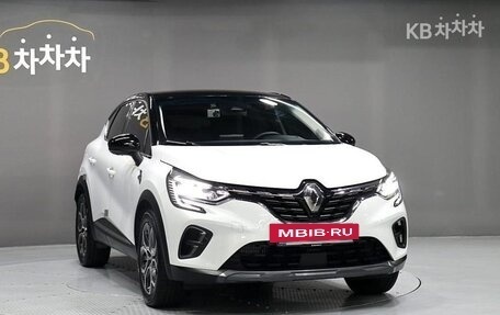 Renault Captur II, 2021 год, 1 650 000 рублей, 2 фотография