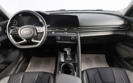 Hyundai Elantra, 2024 год, 2 639 000 рублей, 12 фотография