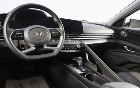 Hyundai Elantra, 2024 год, 2 639 000 рублей, 11 фотография