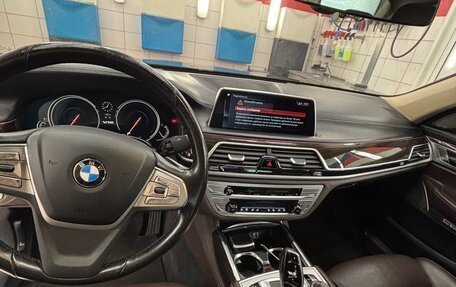 BMW 7 серия, 2017 год, 3 400 000 рублей, 12 фотография