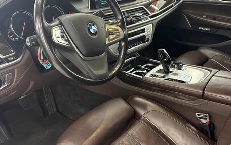 BMW 7 серия, 2017 год, 3 400 000 рублей, 16 фотография
