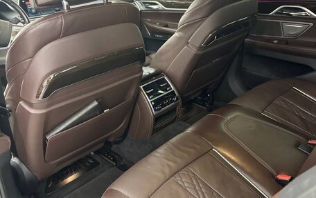 BMW 7 серия, 2017 год, 3 400 000 рублей, 15 фотография