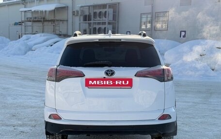 Toyota RAV4, 2019 год, 2 100 000 рублей, 4 фотография