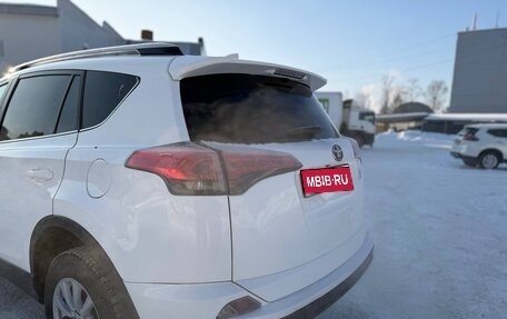 Toyota RAV4, 2019 год, 2 100 000 рублей, 11 фотография