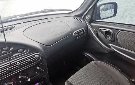 Chevrolet Niva I рестайлинг, 2017 год, 780 000 рублей, 5 фотография