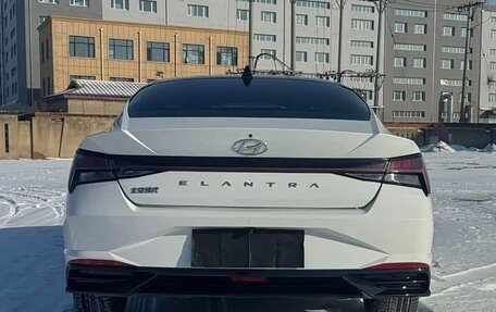 Hyundai Elantra, 2022 год, 1 500 000 рублей, 6 фотография
