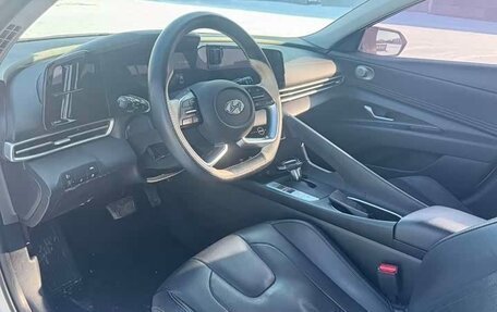 Hyundai Elantra, 2022 год, 1 500 000 рублей, 11 фотография