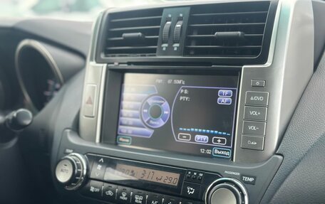 Toyota Land Cruiser Prado 150 рестайлинг 2, 2011 год, 2 590 000 рублей, 20 фотография