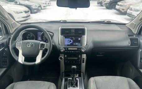 Toyota Land Cruiser Prado 150 рестайлинг 2, 2011 год, 2 590 000 рублей, 17 фотография