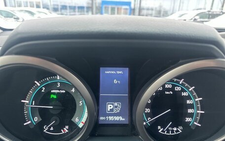 Toyota Land Cruiser Prado 150 рестайлинг 2, 2011 год, 2 590 000 рублей, 24 фотография