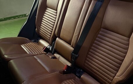 Land Rover Discovery Sport I рестайлинг, 2015 год, 2 500 000 рублей, 11 фотография