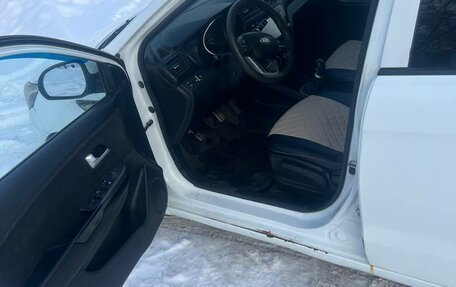 KIA Rio III рестайлинг, 2013 год, 395 000 рублей, 3 фотография