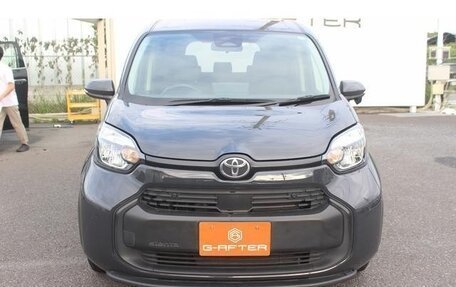 Toyota Sienta, 2022 год, 1 220 888 рублей, 2 фотография
