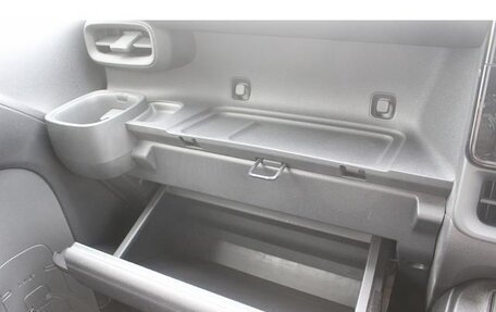 Toyota Sienta, 2022 год, 1 220 888 рублей, 20 фотография