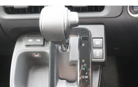 Toyota Sienta, 2022 год, 1 220 888 рублей, 16 фотография