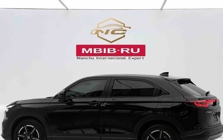 Honda Vezel, 2023 год, 1 980 000 рублей, 6 фотография