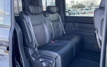 Honda Stepwgn, 2023 год, 2 100 000 рублей, 16 фотография