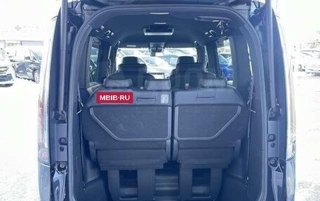 Honda Stepwgn, 2023 год, 2 100 000 рублей, 19 фотография