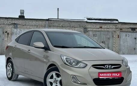 Hyundai Solaris II рестайлинг, 2011 год, 615 000 рублей, 1 фотография