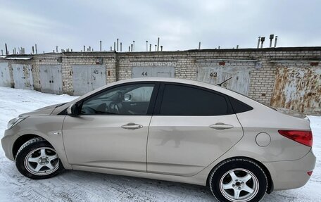 Hyundai Solaris II рестайлинг, 2011 год, 615 000 рублей, 9 фотография