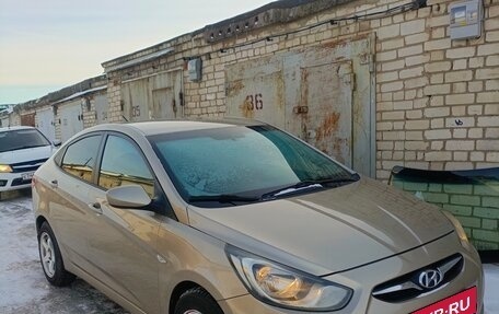 Hyundai Solaris II рестайлинг, 2011 год, 615 000 рублей, 2 фотография
