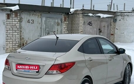 Hyundai Solaris II рестайлинг, 2011 год, 615 000 рублей, 7 фотография