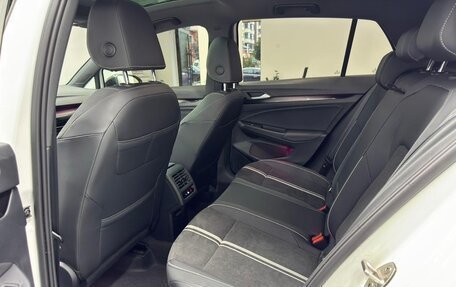 Volkswagen Golf VIII, 2021 год, 1 815 000 рублей, 11 фотография