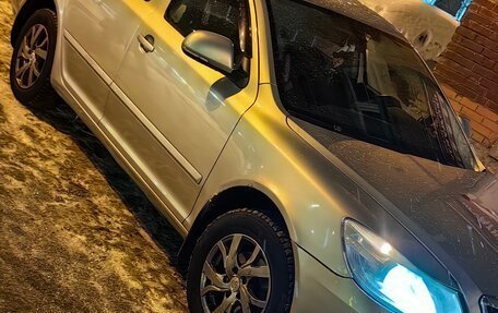 Skoda Octavia, 2010 год, 690 000 рублей, 4 фотография