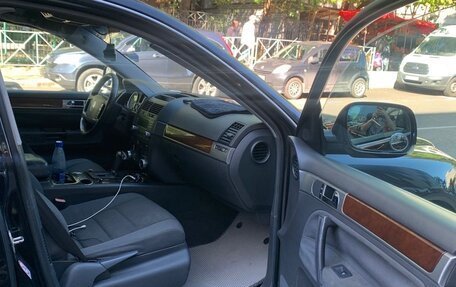 Volkswagen Touareg III, 2004 год, 600 000 рублей, 5 фотография