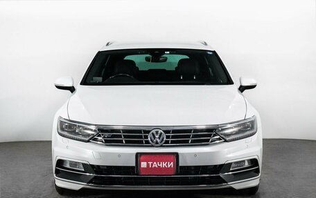 Volkswagen Passat B8 рестайлинг, 2015 год, 1 850 000 рублей, 2 фотография