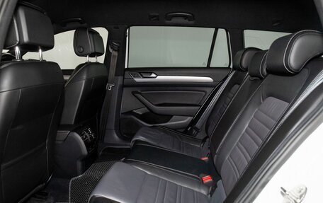 Volkswagen Passat B8 рестайлинг, 2015 год, 1 850 000 рублей, 7 фотография