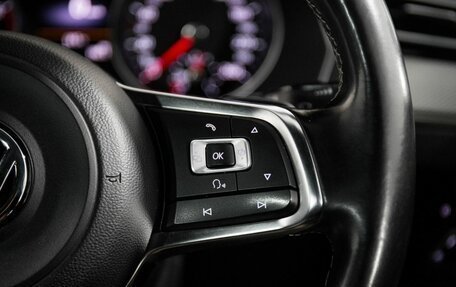 Volkswagen Passat B8 рестайлинг, 2015 год, 1 850 000 рублей, 11 фотография