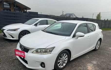 Lexus CT I рестайлинг, 2011 год, 1 290 000 рублей, 2 фотография