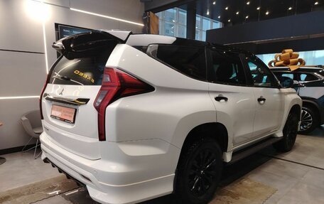 Mitsubishi Montero Sport, 2022 год, 3 990 000 рублей, 8 фотография