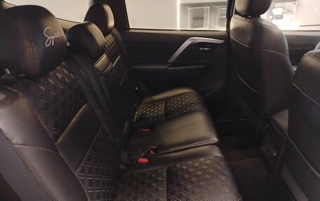 Mitsubishi Montero Sport, 2022 год, 3 990 000 рублей, 24 фотография