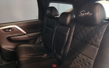 Mitsubishi Montero Sport, 2022 год, 3 990 000 рублей, 28 фотография