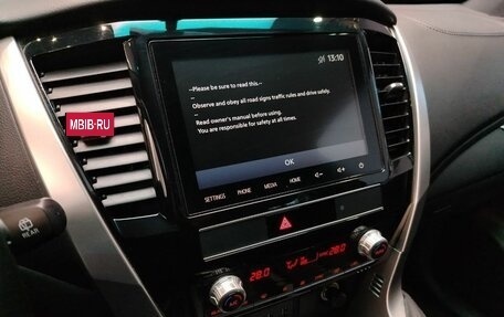 Mitsubishi Montero Sport, 2022 год, 3 990 000 рублей, 38 фотография