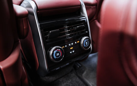 Land Rover Range Rover IV рестайлинг, 2025 год, 26 500 000 рублей, 24 фотография