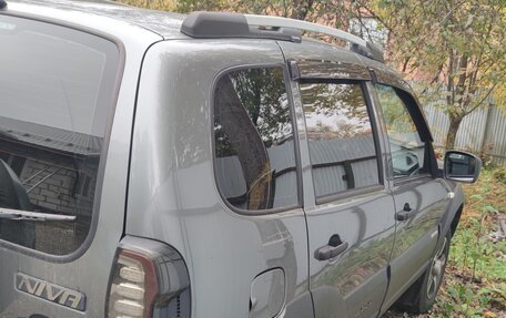 Chevrolet Niva I рестайлинг, 2017 год, 780 000 рублей, 5 фотография